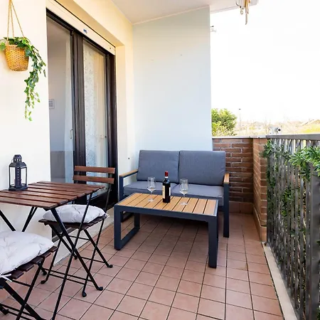 Guesthost - Cozy Flat 700mt From The Sea With Parking *