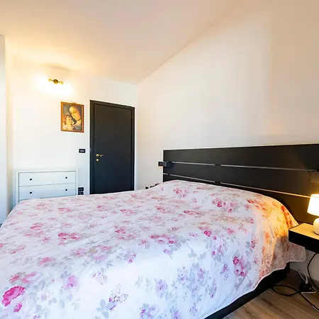 Guesthost - Cozy Flat 700mt From The Sea With Parking フランカヴィッラ・アル・マーレ