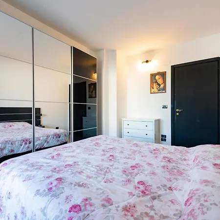 Appartement Guesthost - Cozy Flat 700mt From The Sea With Parking