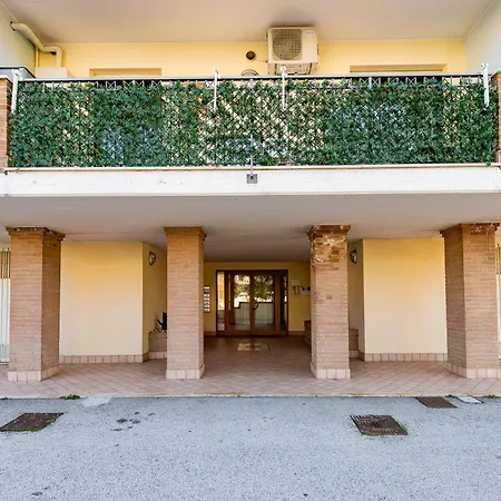 Guesthost - Cozy Flat 700mt From The Sea With Parking Appartement Francavilla Al Mare