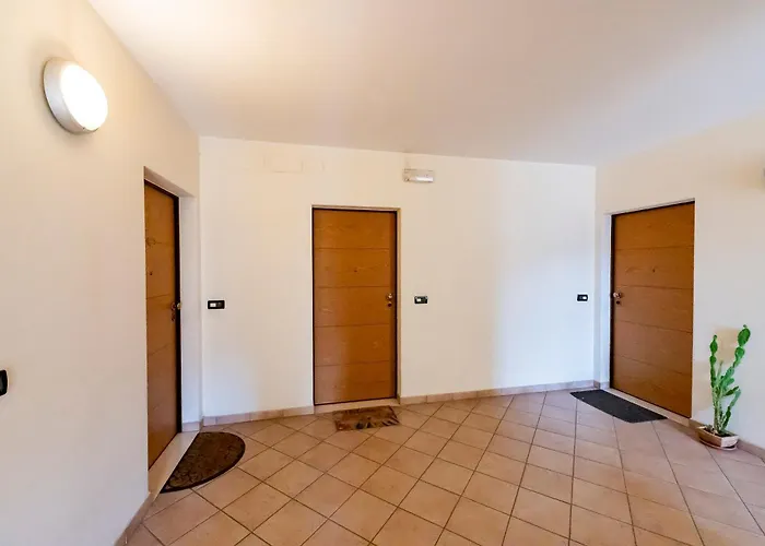 Guesthost - Cozy Flat 700mt From The Sea With Parking