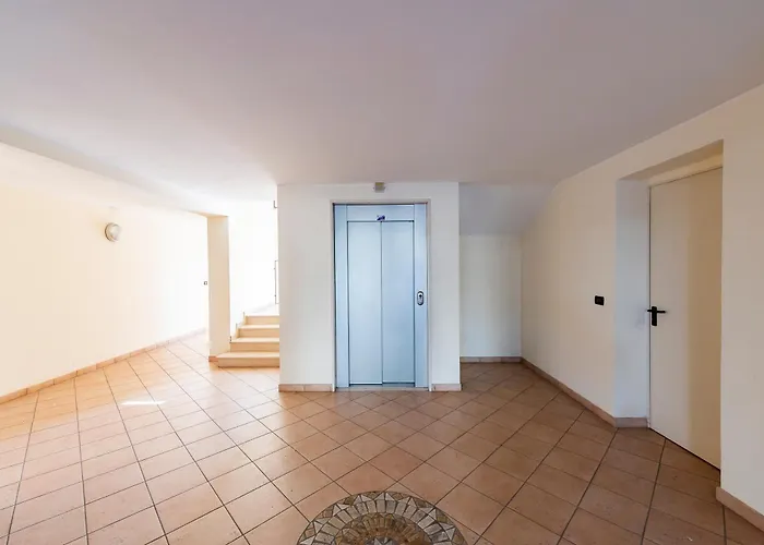 Guesthost - Cozy Flat 700mt From The Sea With Parking Appartement